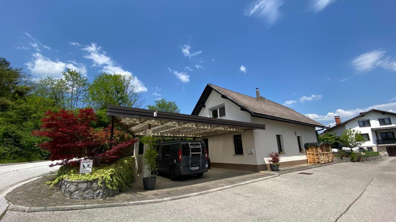 Apartma Nomad Ново-Место Экстерьер фото