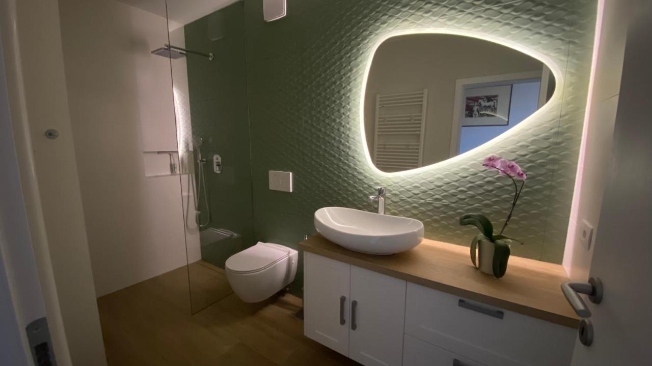 Apartma Nomad Ново-Место Экстерьер фото