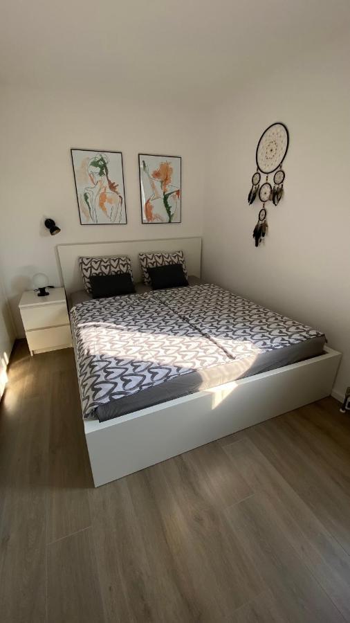 Apartma Nomad Ново-Место Экстерьер фото